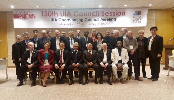 Registro oficial do grande grupo na reunião do Conselho da UIA. Foto: divulgação  