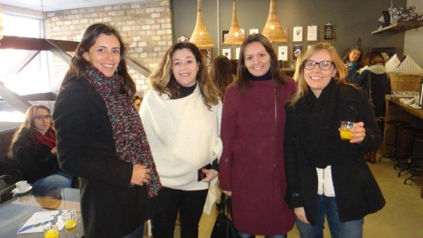 Claudine Nunes Rosa, Elisângela Cardoso Almeida, Luana Mundstock e Ana Paula Ostrowski. 