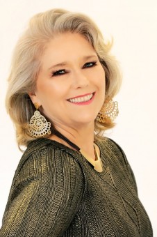 Blanca Llhianne, representante da Pantone no Brasil 
