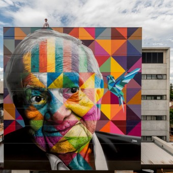 Mural produzido pelo artista Eduardo Kobra na fachada do novo prédio do Colégio Farroupilha, em Porto Alegre.

Foto: Marina Meyer/Colégio Farroupilha