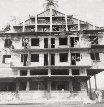 Evolução das obras, fase final da construção do Hotel Fischer (1957)